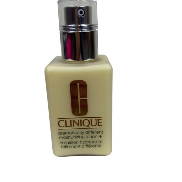 Clinique Dramatically Different Moisturizer 4.2 Ounce - Picture 1 of 4